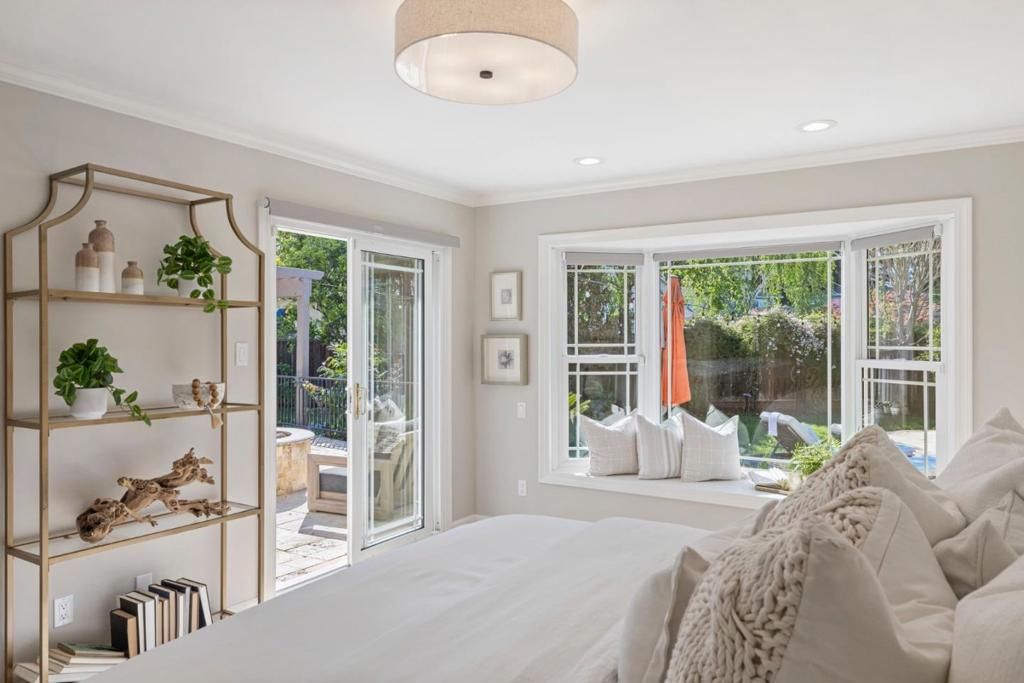 Image 22 of property listing at 6 El Sereno Drive, San Carlos, CA 94070