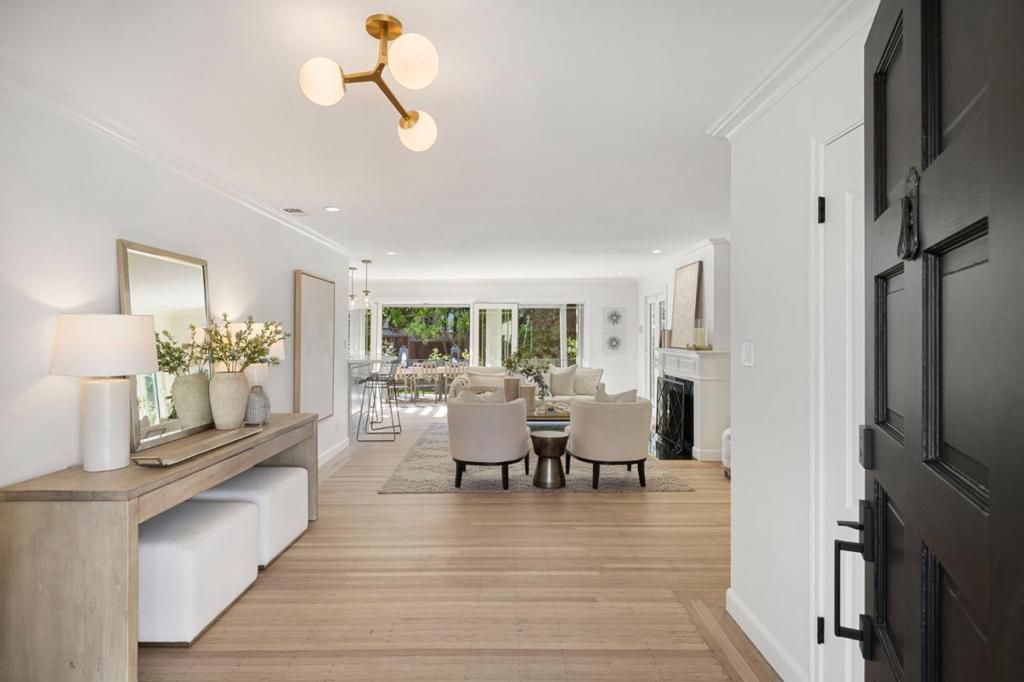 Image 5 of property listing at 6 El Sereno Drive, San Carlos, CA 94070