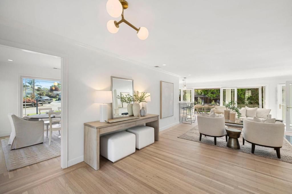 Image 9 of property listing at 6 El Sereno Drive, San Carlos, CA 94070