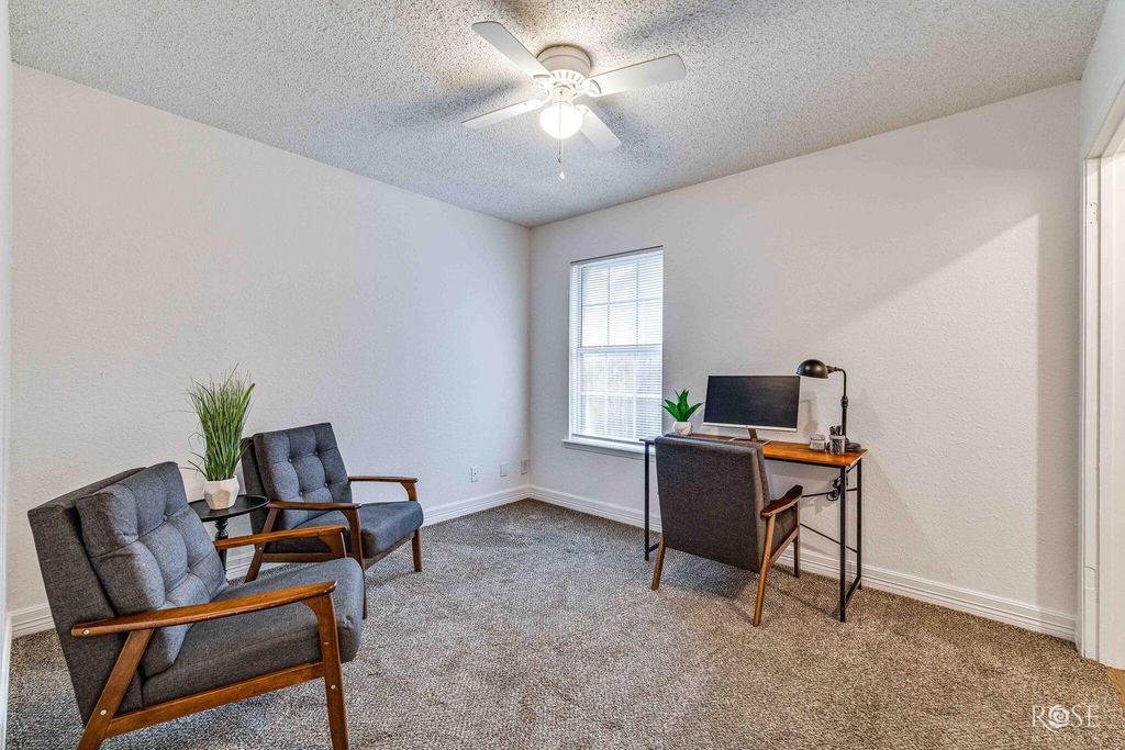 Image 23 of property listing at 210 W 10th Street, San Angelo, TX 76903