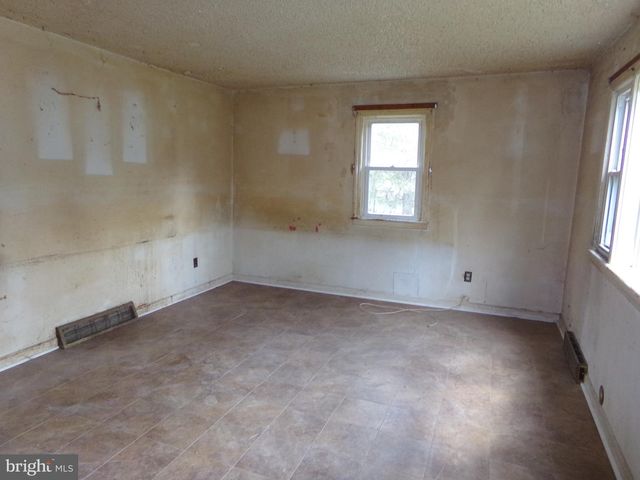 682 JACKSON RD, Atco, NJ 08004