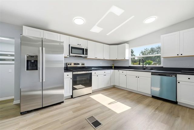 6416 SADDLETREE DRIVE, Wesley Chapel, FL 33544