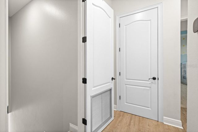 527 W BLUE WATER EDGE DRIVE, Eustis, FL 32736