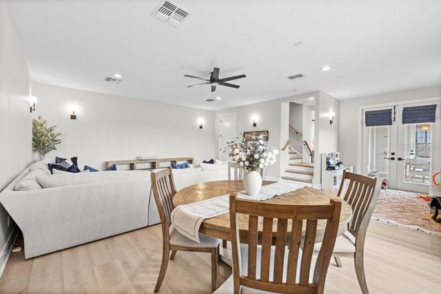 527 W BLUE WATER EDGE DRIVE, Eustis, FL 32736