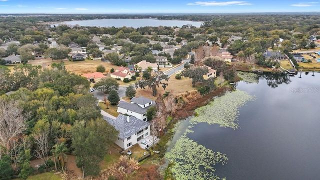 527 W BLUE WATER EDGE DRIVE, Eustis, FL 32736