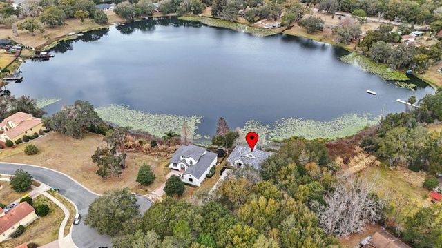 527 W BLUE WATER EDGE DRIVE, Eustis, FL 32736