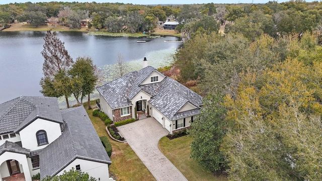 527 W BLUE WATER EDGE DRIVE, Eustis, FL 32736