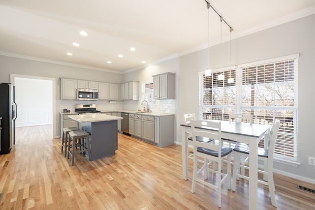 121 Buckhaven Dr, Hendersonville, TN 37075