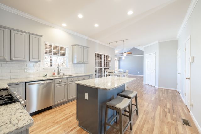 121 Buckhaven Dr, Hendersonville, TN 37075