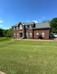 121 Buckhaven Dr, Hendersonville, TN 37075