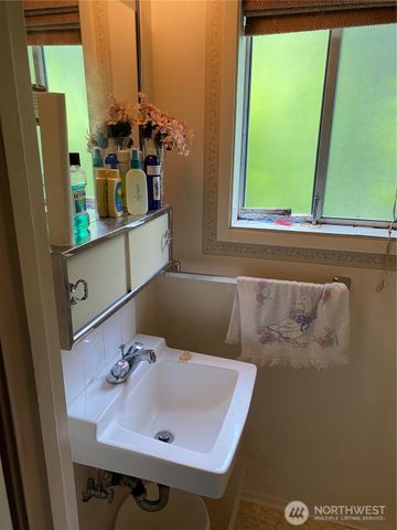 6322 NE 181st Street, Kenmore, WA 98028