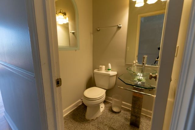 4345 Mumford Drive, Hoffman Estates, IL 60192