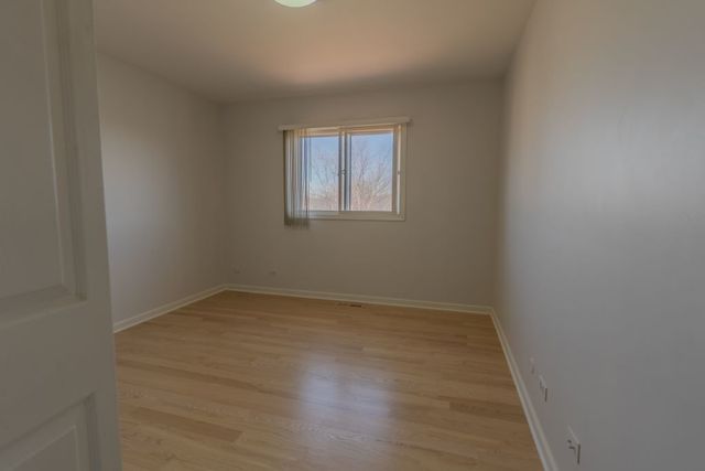 4345 Mumford Drive, Hoffman Estates, IL 60192