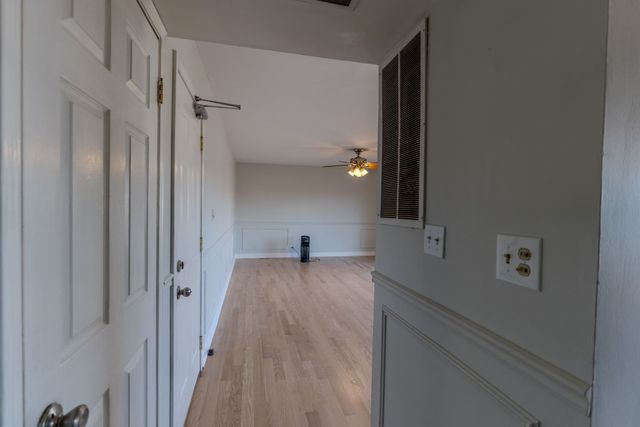 4345 Mumford Drive, Hoffman Estates, IL 60192