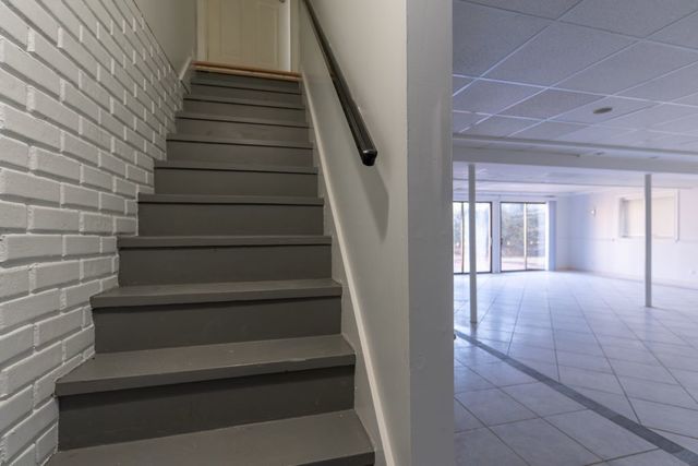 4345 Mumford Drive, Hoffman Estates, IL 60192