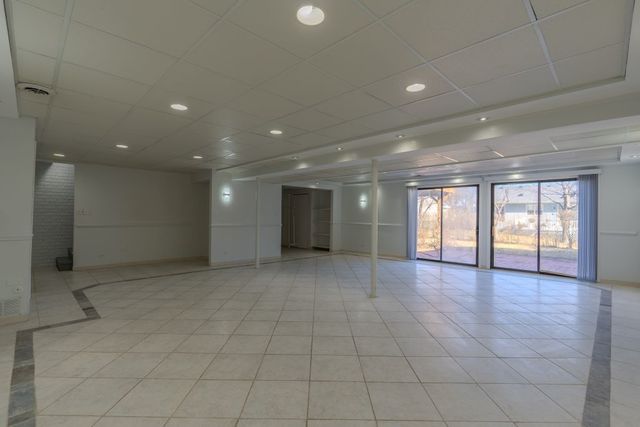 4345 Mumford Drive, Hoffman Estates, IL 60192