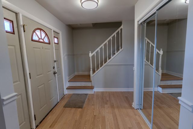 4345 Mumford Drive, Hoffman Estates, IL 60192