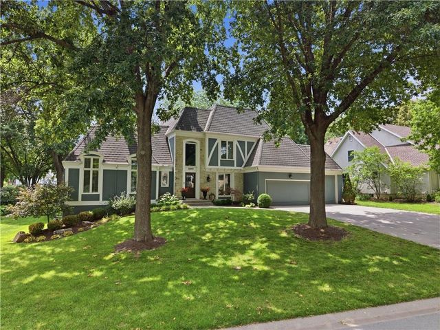 12603 Pawnee Lane, Leawood, KS 66209