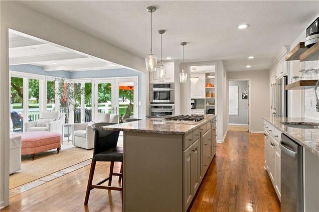 12603 Pawnee Lane, Leawood, KS 66209