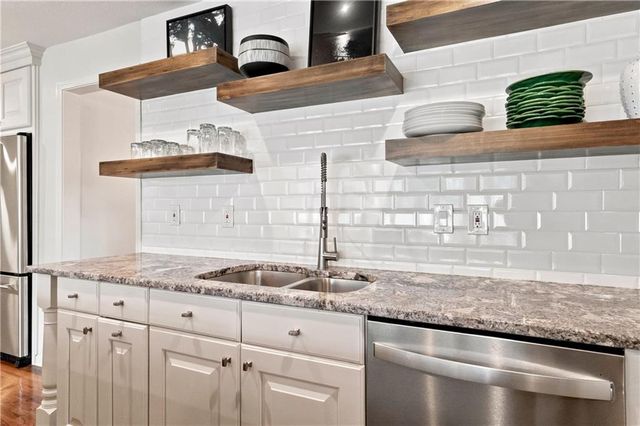12603 Pawnee Lane, Leawood, KS 66209