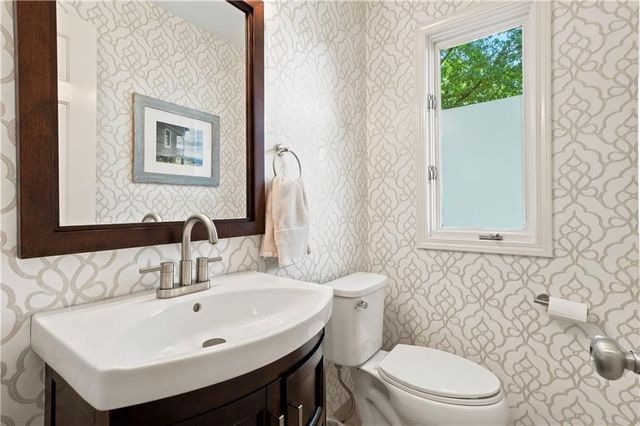 12603 Pawnee Lane, Leawood, KS 66209