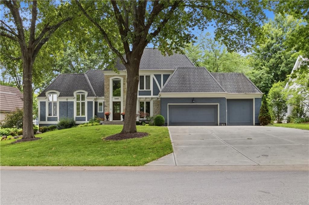12603 Pawnee Lane, Leawood, KS 66209