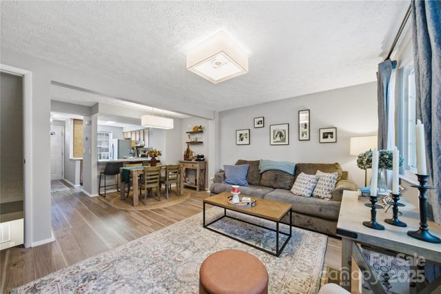 1235 Scaleybark Road C, Charlotte, NC 28209