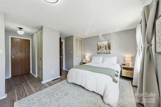 1235 Scaleybark Road C, Charlotte, NC 28209