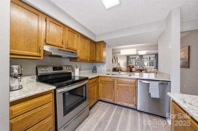 1235 Scaleybark Road C, Charlotte, NC 28209