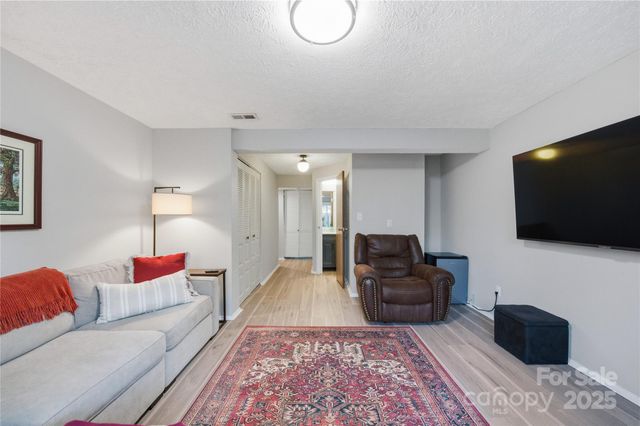 1235 Scaleybark Road C, Charlotte, NC 28209