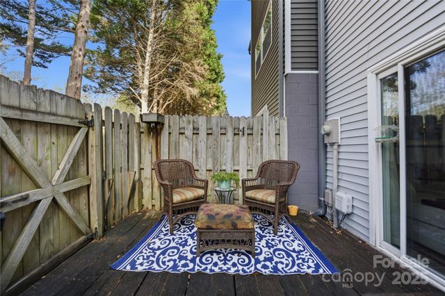 1235 Scaleybark Road C, Charlotte, NC 28209