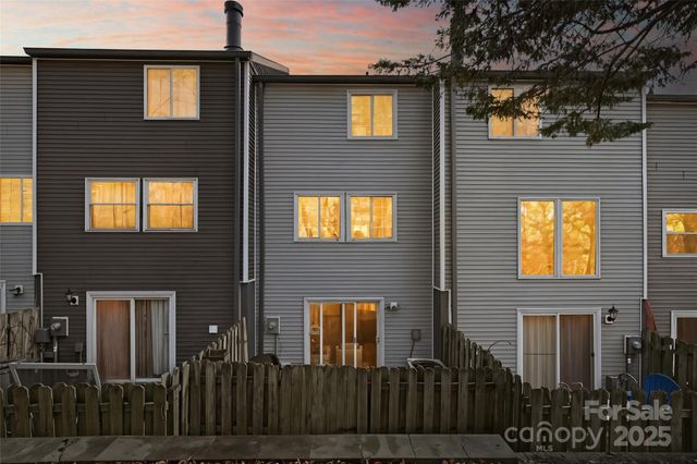 1235 Scaleybark Road C, Charlotte, NC 28209