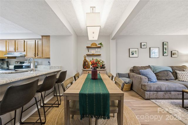 1235 Scaleybark Road C, Charlotte, NC 28209