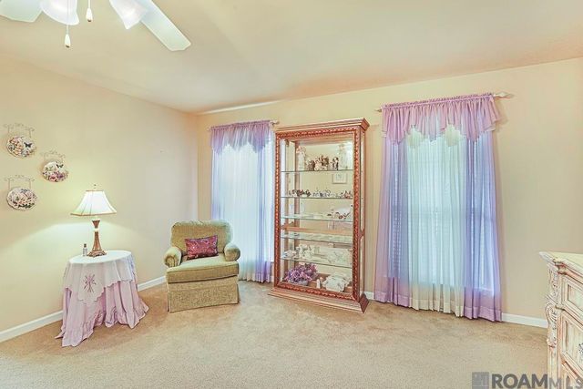 26184 Glenbrooke Dr, Denham Springs, LA 70726