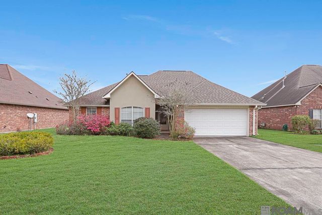 26184 Glenbrooke Dr, Denham Springs, LA 70726