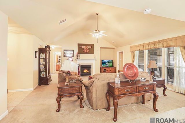 26184 Glenbrooke Dr, Denham Springs, LA 70726