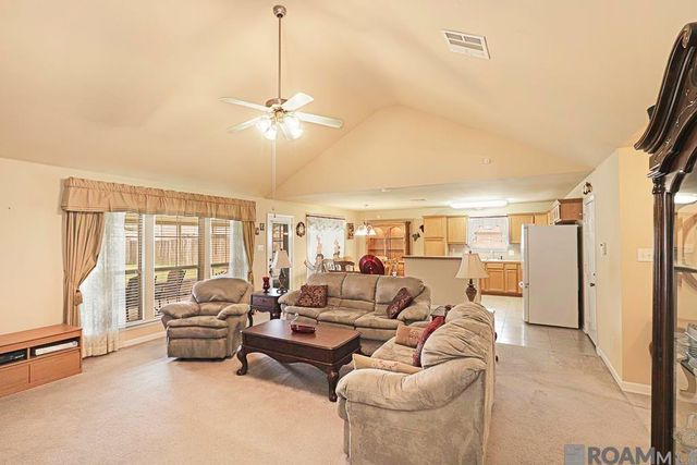 26184 Glenbrooke Dr, Denham Springs, LA 70726