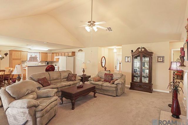 26184 Glenbrooke Dr, Denham Springs, LA 70726