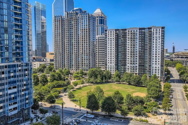 333 W Trade Street W 708, Charlotte, NC 28202