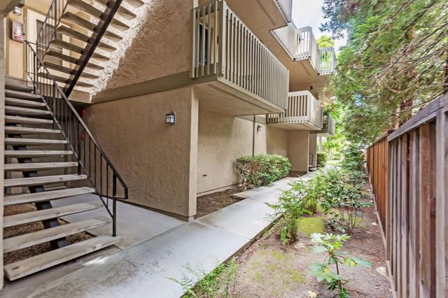 374 Union Avenue D, Campbell, CA 95008