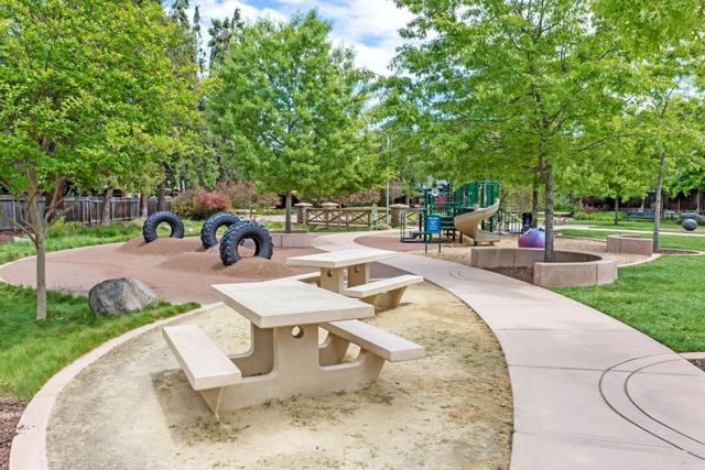 374 Union Avenue D, Campbell, CA 95008