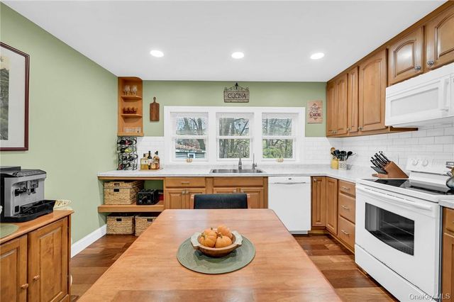 24 Baldwin Lane, Mahopac, NY 10541