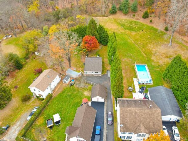 24 Baldwin Lane, Mahopac, NY 10541