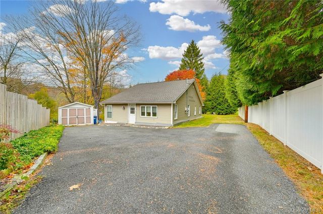 24 Baldwin Lane, Mahopac, NY 10541