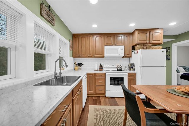 24 Baldwin Lane, Mahopac, NY 10541