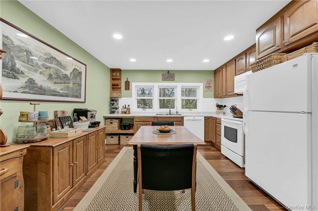 24 Baldwin Lane, Mahopac, NY 10541