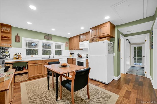24 Baldwin Lane, Mahopac, NY 10541