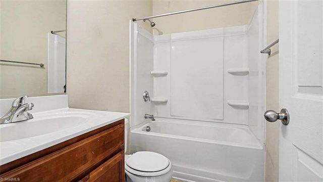 634 Meadowtop Circle, Burlington, NC 27217
