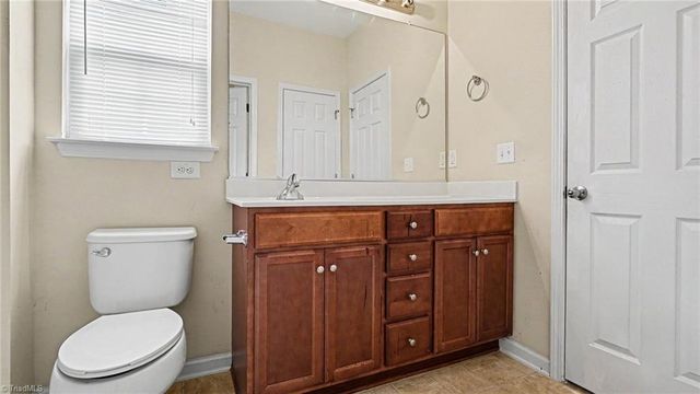 634 Meadowtop Circle, Burlington, NC 27217