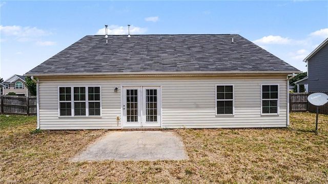 634 Meadowtop Circle, Burlington, NC 27217